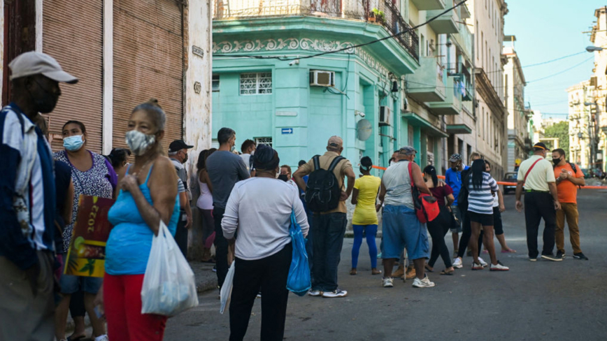 古巴抗议持续 号召军人加入的呼声越来越高